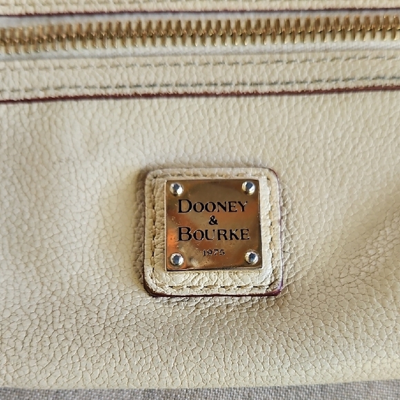 Dooney & Bourke Beige Wristlet with Zipper Detail Wallet - Picture 5 of 17